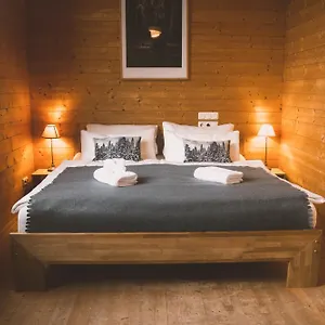 Apartment Naturnahes Familienchalet Mit Garten - Wifi - Netflix - Nur 15 Minuten Vom Chiemsee Und 35 Minuten Von Muenchen Entfernt, Vogtareuth